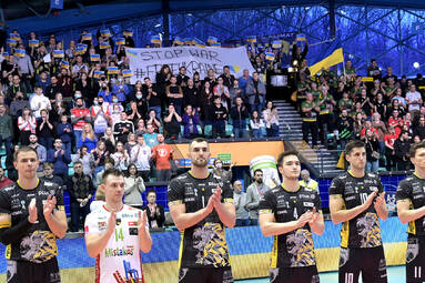 TAURON Puchar Polski otworzyła minuta owacji dla walczącej Ukrainy