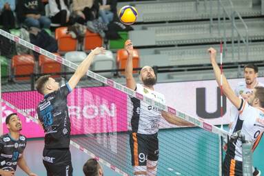 Niedziela z PlusLigą: Cerrad Enea Czarni Radom - Cuprum Lubin 2:3