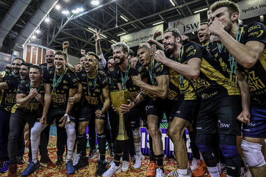 Mistrzowski set z Marką KRISPOL: Jastrzębski Węgiel w kapitalny sposób sięgnął po złoto PlusLigi!