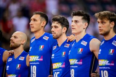 Wygrana Włochów na inaugurację mistrzostw Europy siatkarzy