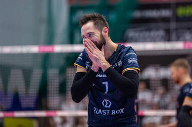 Projekt Warszawa zdominował parkiet hali w Wieluniu [ZDJĘCIA]