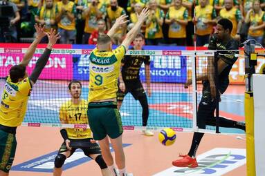 Wicemistrz lepszy od mistrza Polski w hicie w Zawierciu [WIDEO]