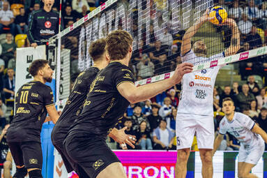 Siatkarze z Warszawy nie pozwolili gospodarzom w Częstochowie  na przewagę [ZDJĘCIA]