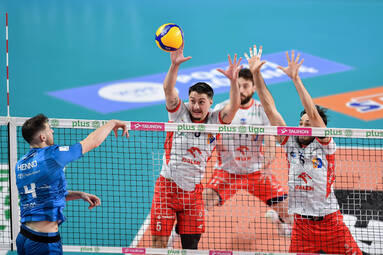 Piąta wygrana ZAKSY i zmarnowana szansa Cuprum Stilonu