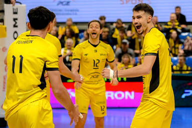 Siatkarze Barkomu Każany podjęli walkę w trzecim i czwartym secie ale to nie  wystarczyło by odwrócić wynik meczu w Bełchatowie [ZDJĘCIA]