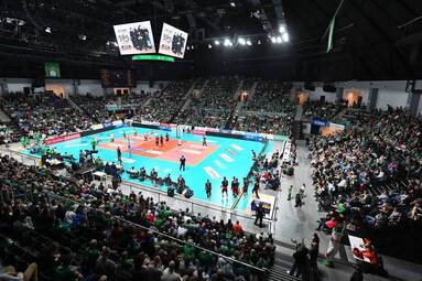 Indykpol AZS pokonał Asseco Resovię i ma szansę na fotel wicelidera PlusLigi po pierwszej rundzie! [WIDEO]