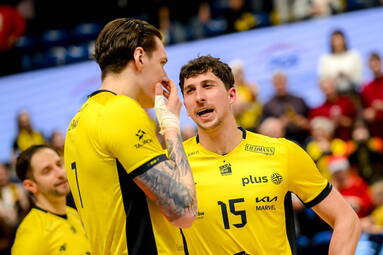 Kolejny siatkarz przedłużył kontrakt z PGE GiEK Skrą Bełchatów.