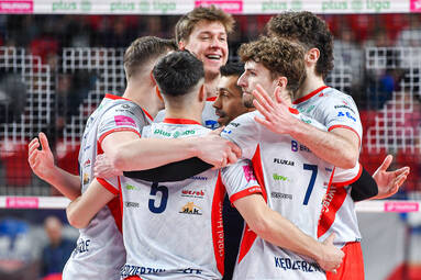 ZAKSA Kędzierzyn-Koźle zyskuje trzy punkty po meczu ze PGE GiEK SKRĄ Bełchatów [ZDJĘCIA]