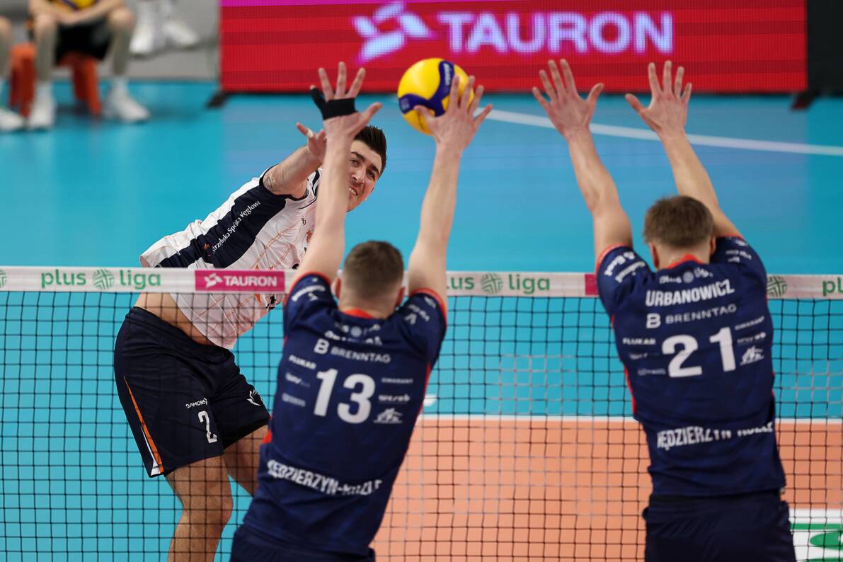 Niezwykle zacięty pojedynek w Jastrzębiu-Zdrój. Gospodarze ulegli w tie-breaku ZAKSIE Kędzierzyn-Koźle [ZDJĘCIA]