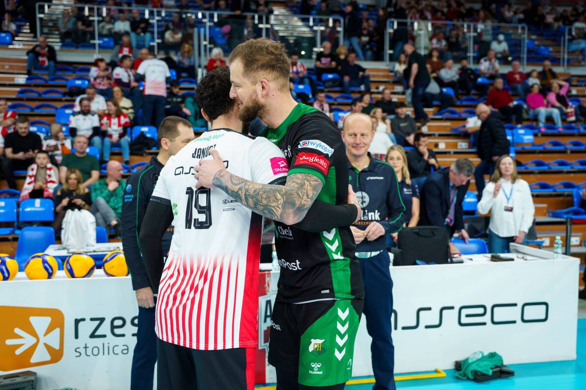 Tylko w jednym secie siatkarze InPostu ChKS Chełm postawili się silniejszemu przeciwnikowi w Rzeszowie [ZDJĘCIA]