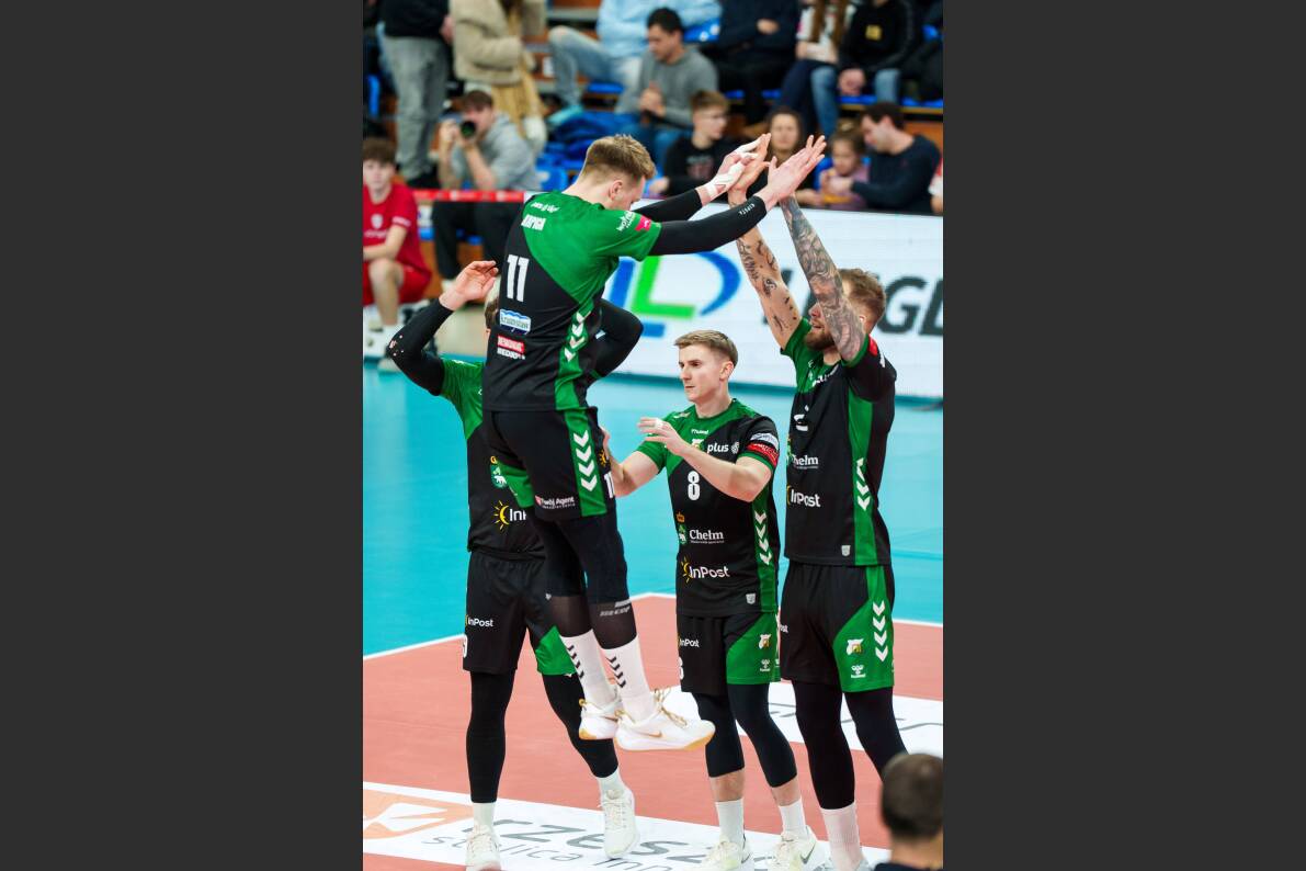 Tylko w jednym secie siatkarze InPostu ChKS Chełm postawili się silniejszemu przeciwnikowi w Rzeszowie [ZDJĘCIA]