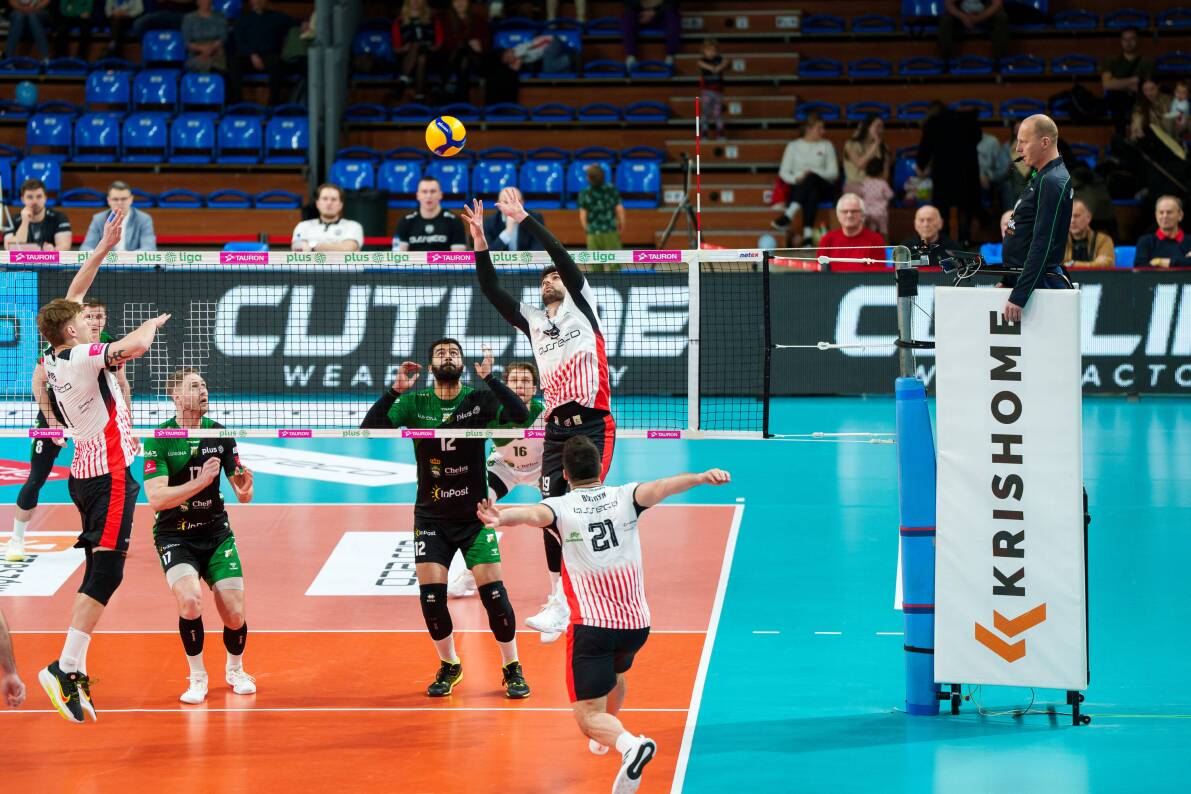 Tylko w jednym secie siatkarze InPostu ChKS Chełm postawili się silniejszemu przeciwnikowi w Rzeszowie [ZDJĘCIA]