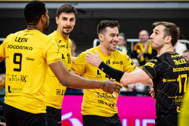 Siatkarze BOGDANKI LUK Lublin musieli się mocno zmobilizować, by po pięciu setach pokonać gości z Suwałk [ZDJĘCIA]