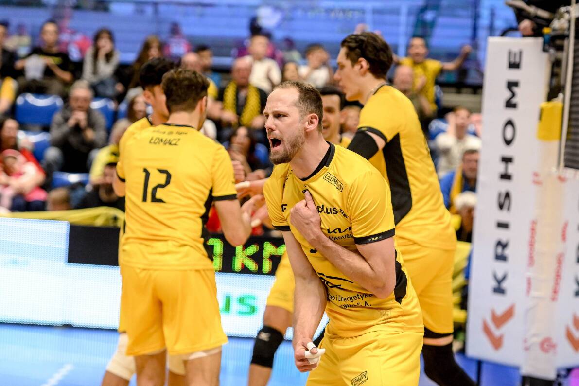 Święto w Bełchatowie. PGE GiEK SKRA wygrywa z Asseco Resovią w czterech setach [ZDJĘCIA]