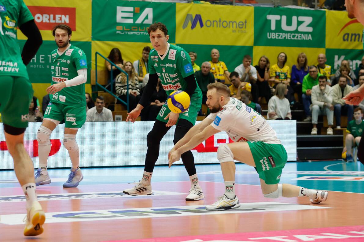 Aluron CMC Warta Zawiercie trzyma się na fotelu lidera i pokonuje czwarty w lidze Indykpol AZS Olsztyn [ZDJĘCIA]