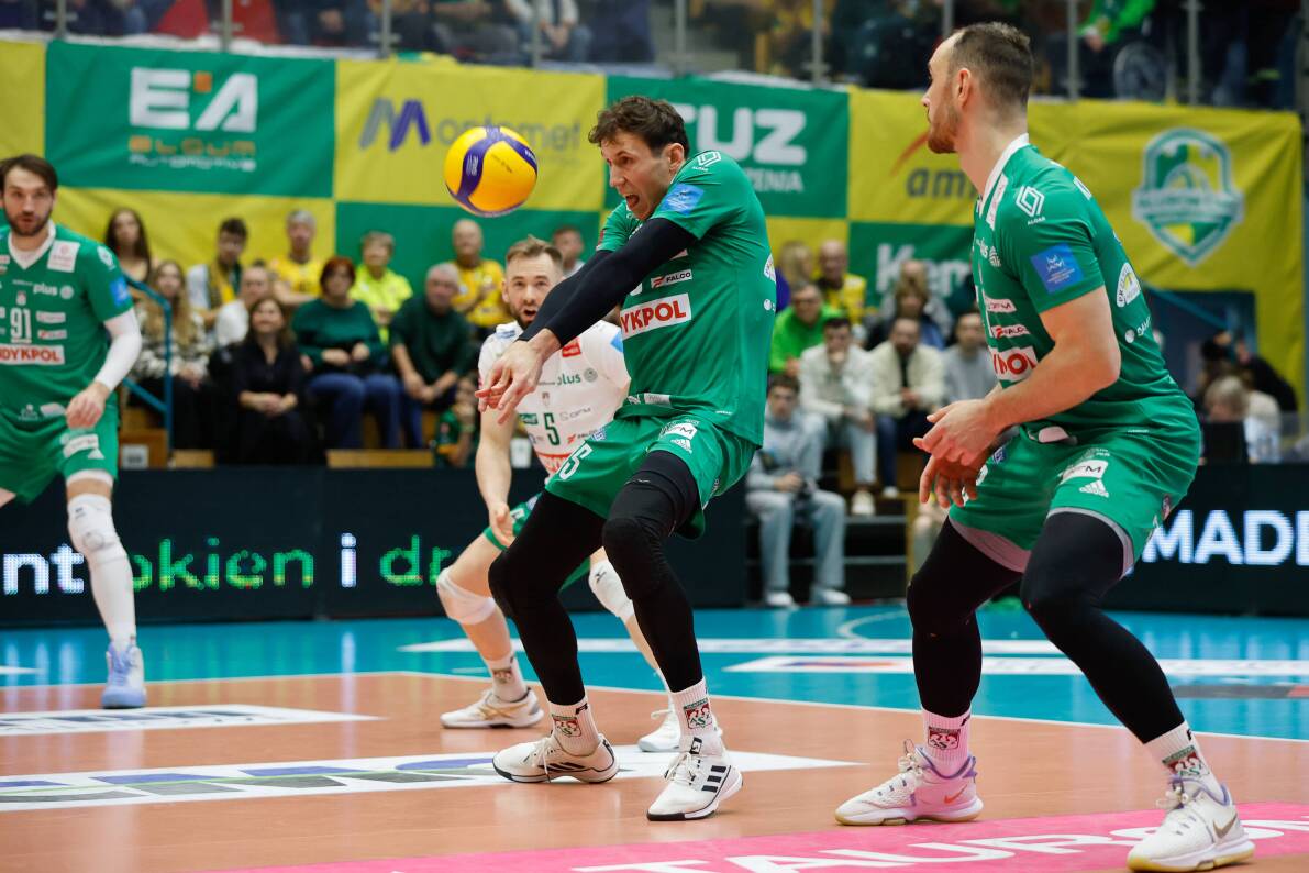 Aluron CMC Warta Zawiercie trzyma się na fotelu lidera i pokonuje czwarty w lidze Indykpol AZS Olsztyn [ZDJĘCIA]