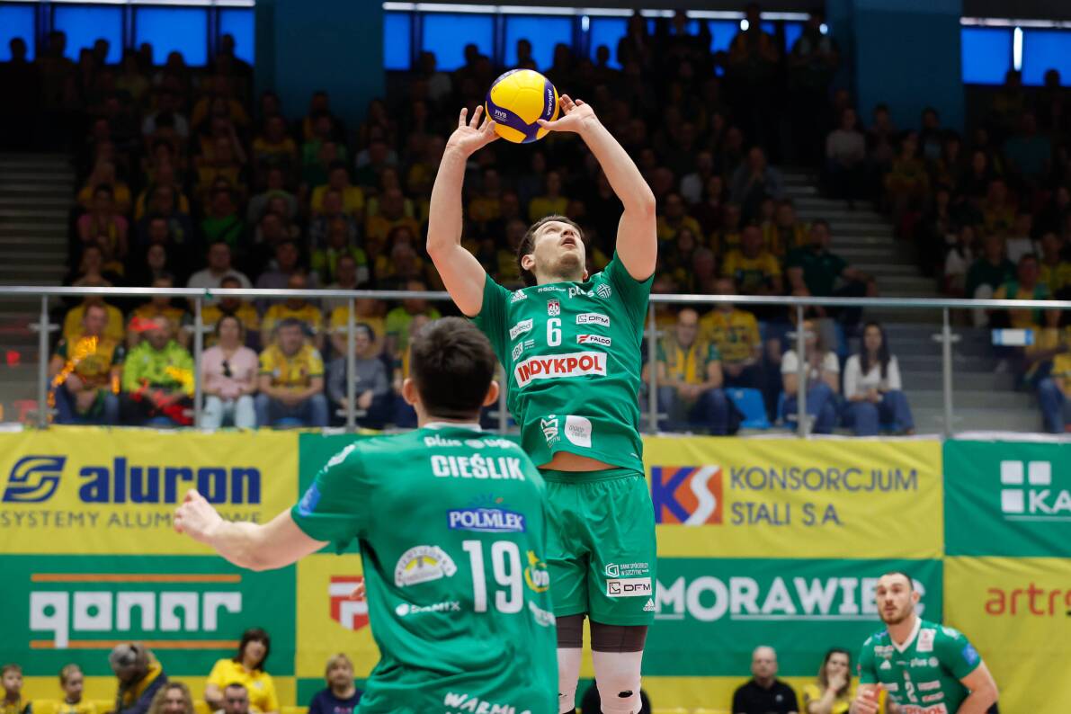 Aluron CMC Warta Zawiercie trzyma się na fotelu lidera i pokonuje czwarty w lidze Indykpol AZS Olsztyn [ZDJĘCIA]