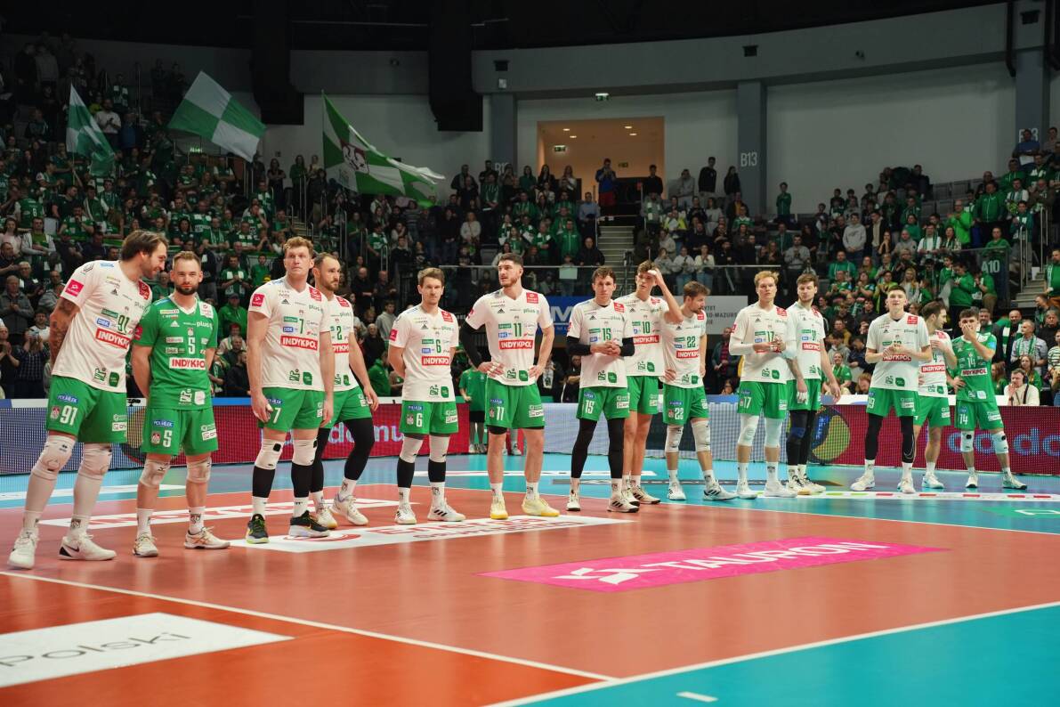 Olsztyńscy kibice siatkówki w hali Urania radowali się zwycięstwem swoich zawodników [ZDJĘCIA]