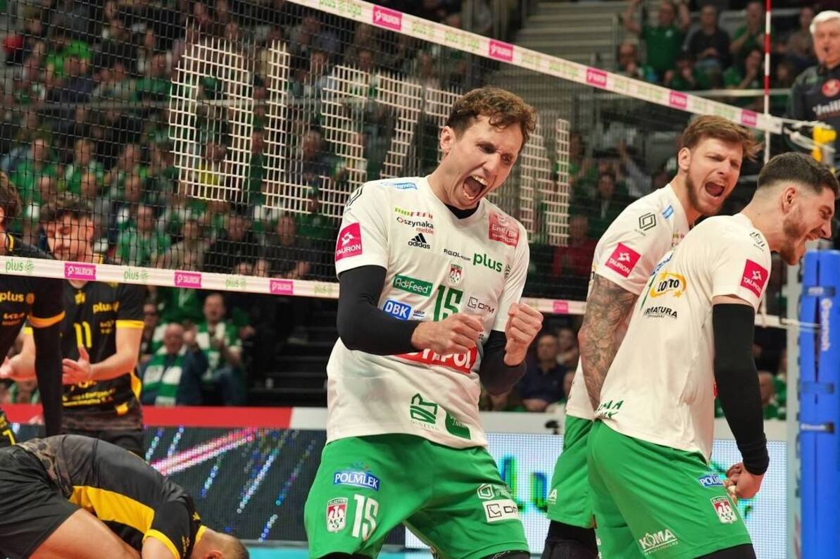 Indykpol AZS i PGE GiEK Skra odrobiły zaległości. Faworyt nie pozwolił rywalom  na niespodziankę [WIDEO]