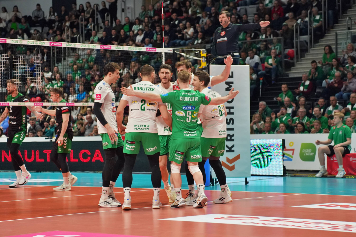 Indykpol AZS Olsztyn umocnił swoją pozycję w ósemce, InPost ChKS Chełm jeszcze musi walczyć, by być pewnym utrzymania w PlusLidze [ZDJĘCIA] 