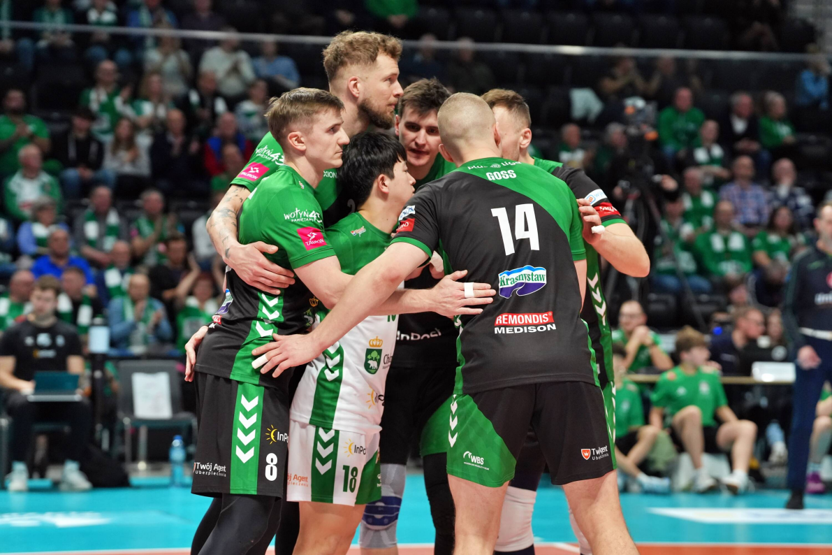 Indykpol AZS Olsztyn umocnił swoją pozycję w ósemce, InPost ChKS Chełm jeszcze musi walczyć, by być pewnym utrzymania w PlusLidze [ZDJĘCIA] 