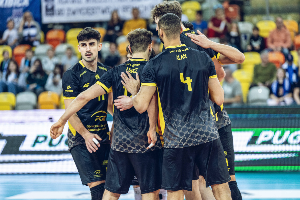 Siatkarze Steam Hemarpolu Politechniki Częstochowa dali w tym meczu z siebie wszystko, jednak przeciwnik z Bełchatowa był silniejszy [ZDJĘCIA]