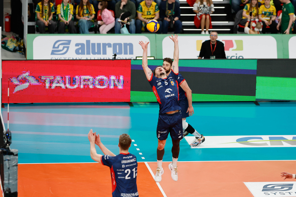 ZAKSA Kędzierzyn-Koźle postawiła się twardo gospodarzom w Zawierciu i prowadzi 1:0 w ćwierćfinałowej rywalizacji [ZDJĘCIA]