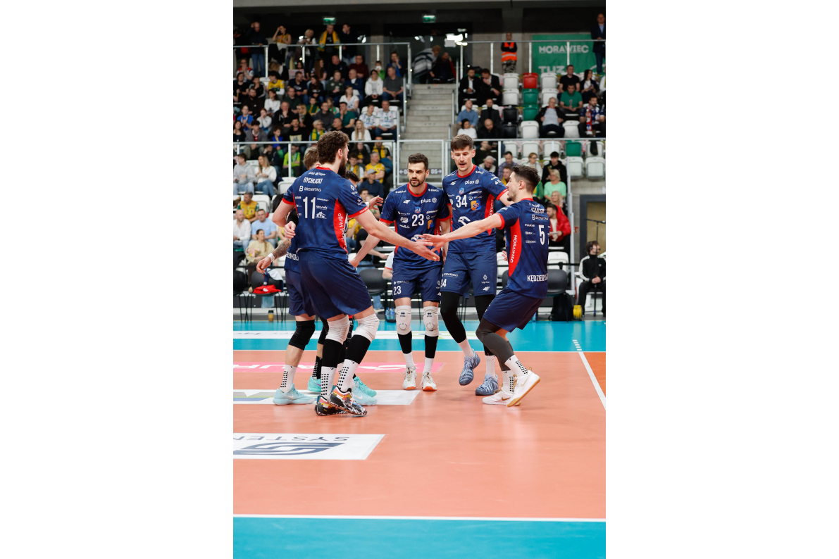 ZAKSA Kędzierzyn-Koźle postawiła się twardo gospodarzom w Zawierciu i prowadzi 1:0 w ćwierćfinałowej rywalizacji [ZDJĘCIA]