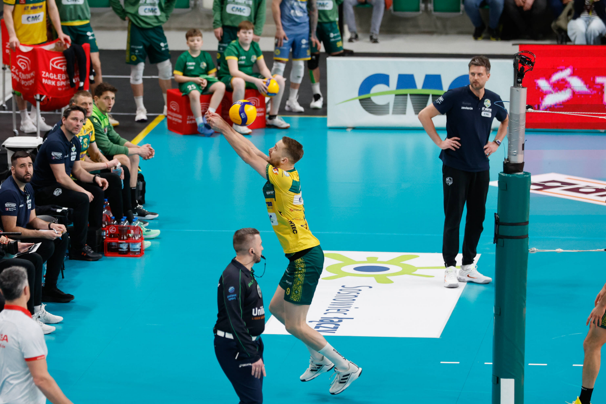  Aluron CMC Warta Zawiercie wygrywa trzeci mecz z ZAKSĄ i to oni zmierzą się z Asseco Resovią w półfinale [ZDJĘCIA]