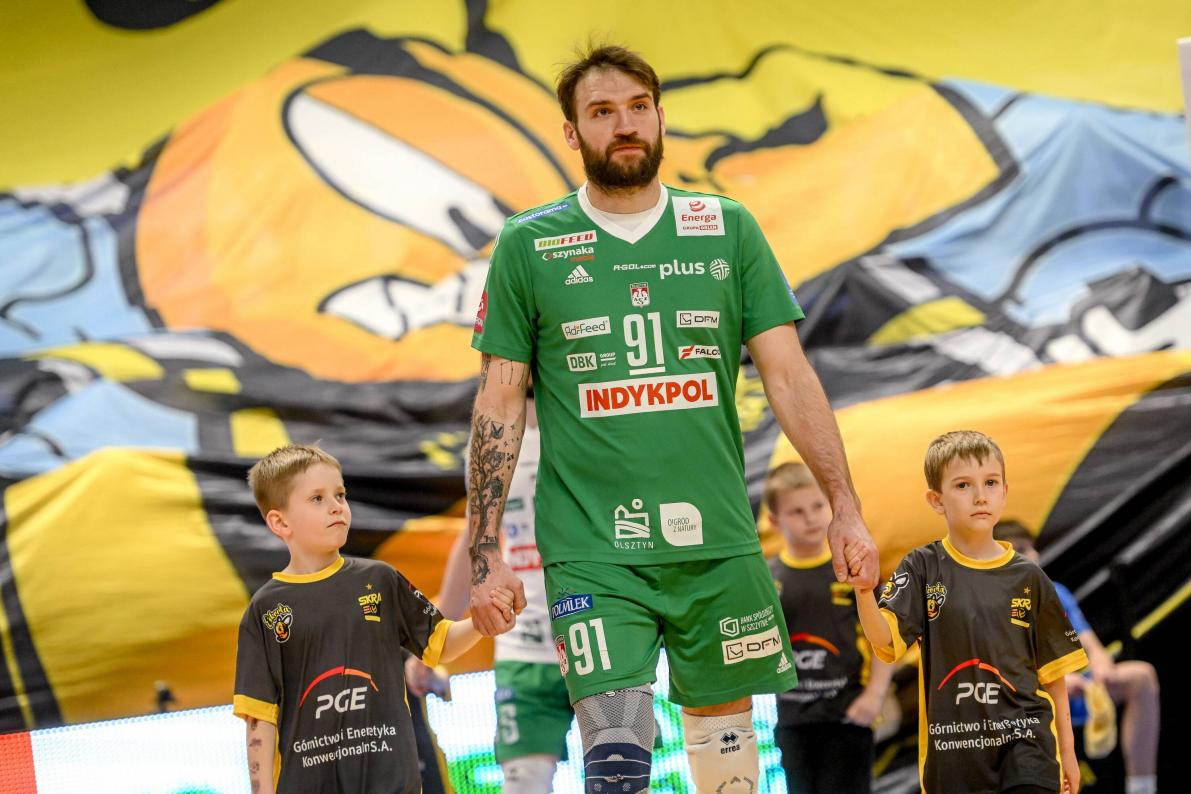 Niesamowity zwrot akcji w Bełchatowie. Olsztyn, mimo prowadzenia uległ PGE GiEK SKRZE w tie-breaku [ZDJĘCIA]