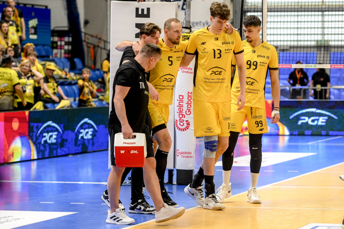 Niesamowity zwrot akcji w Bełchatowie. Olsztyn, mimo prowadzenia uległ PGE GiEK SKRZE w tie-breaku [ZDJĘCIA]