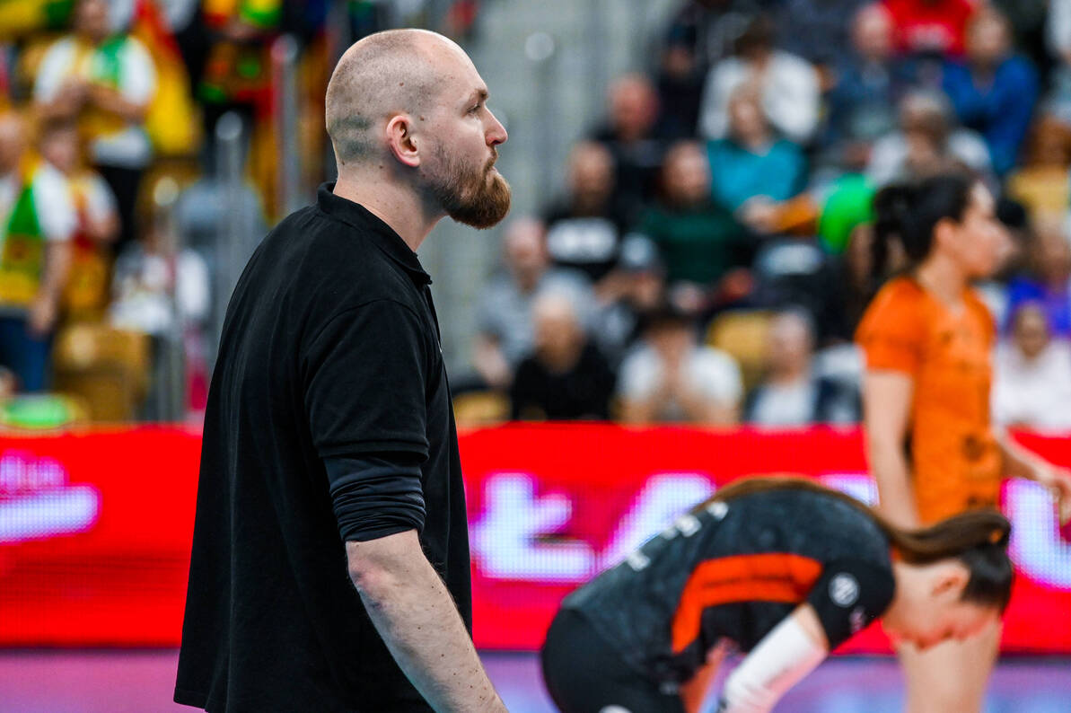Nominowani w kategorii: Odkrycie trenerskie sezonu 2025/2026: Bartłomiej Dąbrowski