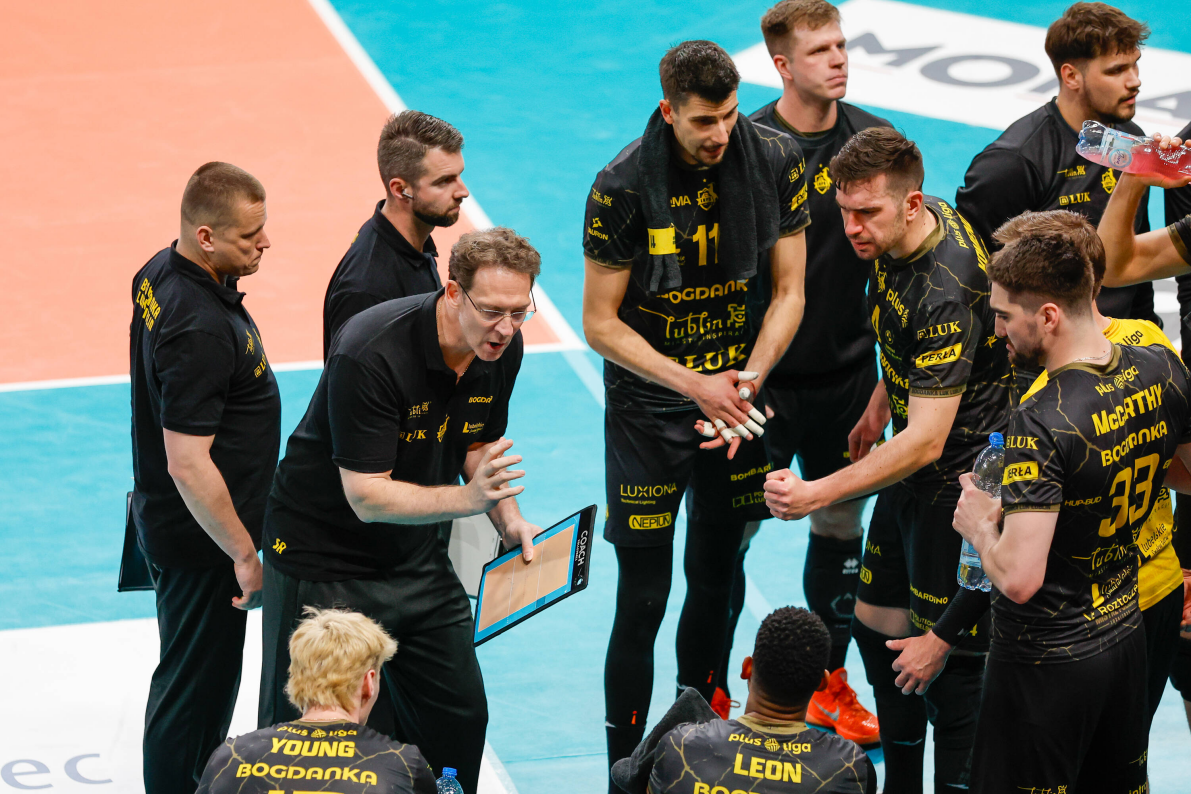 W pierwszym finałowym starciu gigantów siatkówki 3:0 wygrywa Aluron CMC Warta Zawiercie [ZDJĘCIA]