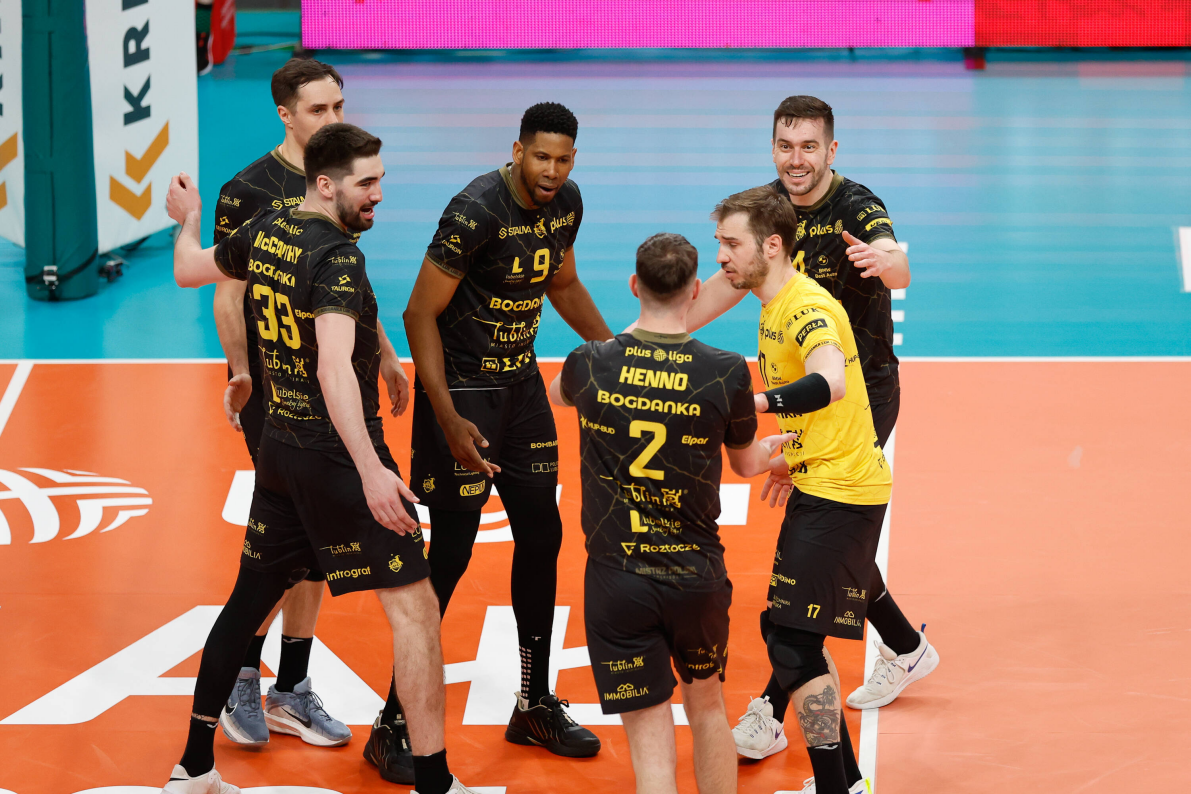 W pierwszym finałowym starciu gigantów siatkówki 3:0 wygrywa Aluron CMC Warta Zawiercie [ZDJĘCIA]