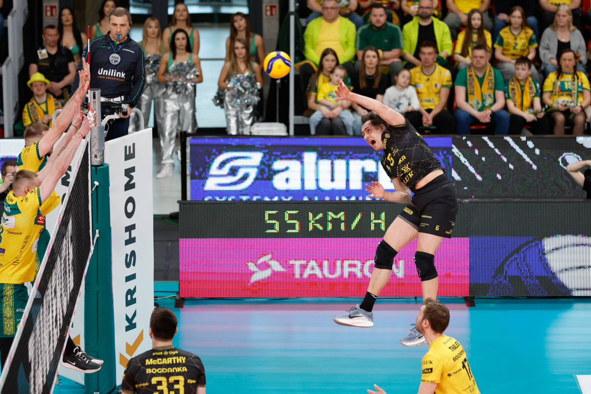 W pierwszym finałowym starciu gigantów siatkówki 3:0 wygrywa Aluron CMC Warta Zawiercie [ZDJĘCIA]