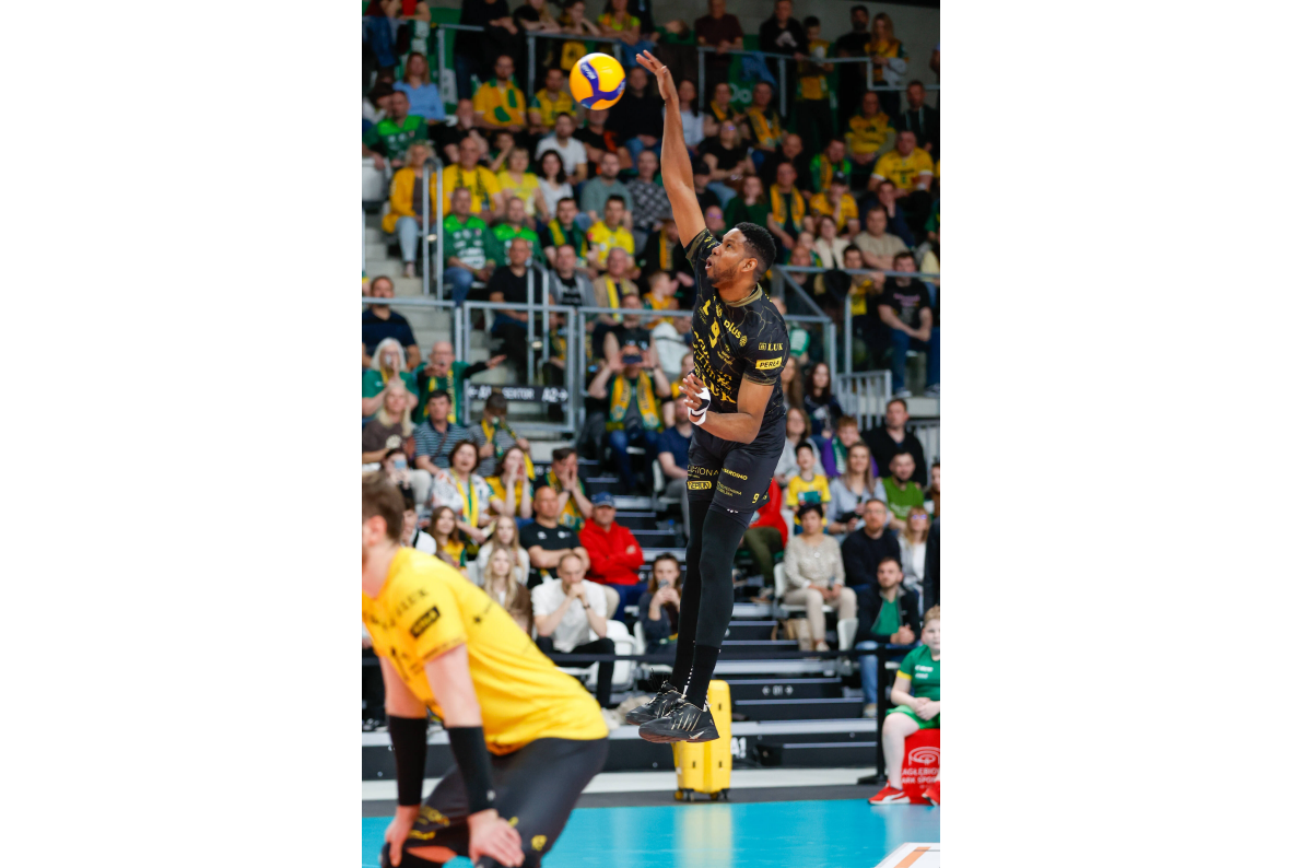 W pierwszym finałowym starciu gigantów siatkówki 3:0 wygrywa Aluron CMC Warta Zawiercie [ZDJĘCIA]