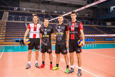 Nowe szaty mistrzów Polski