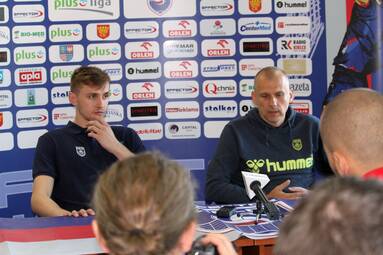 Trener Dariusz Daszkiewicz: Mateusz Bieniek pali się do gry