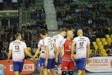 Środa z PlusLigą: Effector Kielce - AZS Politechnika Warszawska 2:3